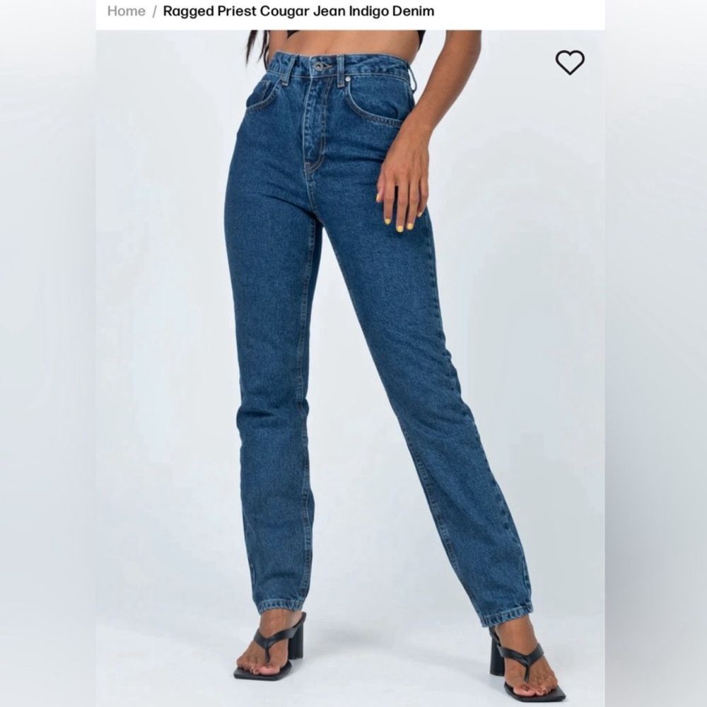 Relaxed Fit Mom Jeans